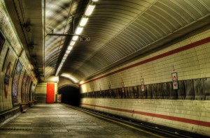 London Tube Station (640x424)